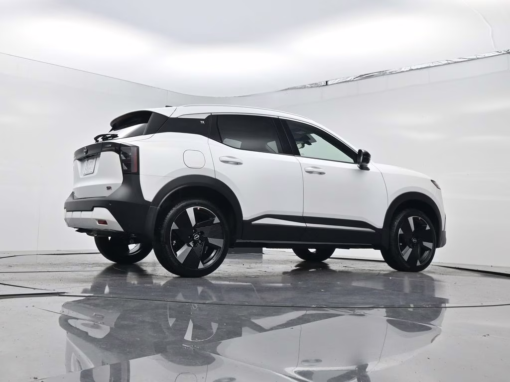 2026 Aspen White Tricoat Nissan Kicks SR FWD SUV