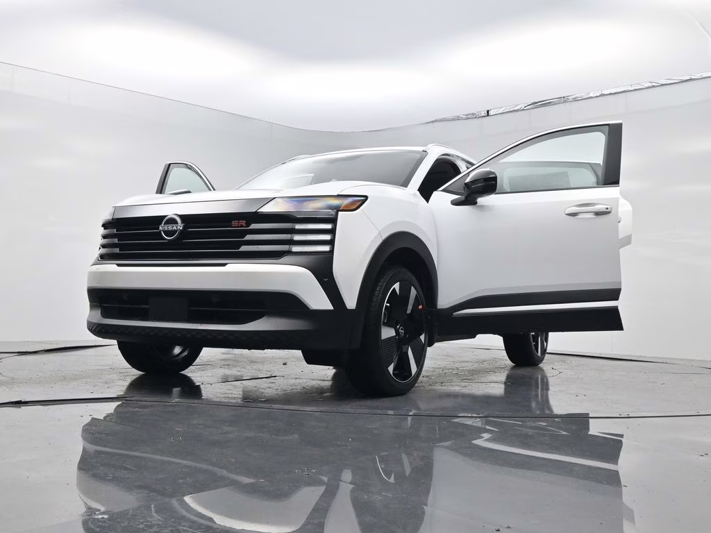 2026 Aspen White Tricoat Nissan Kicks SR FWD SUV