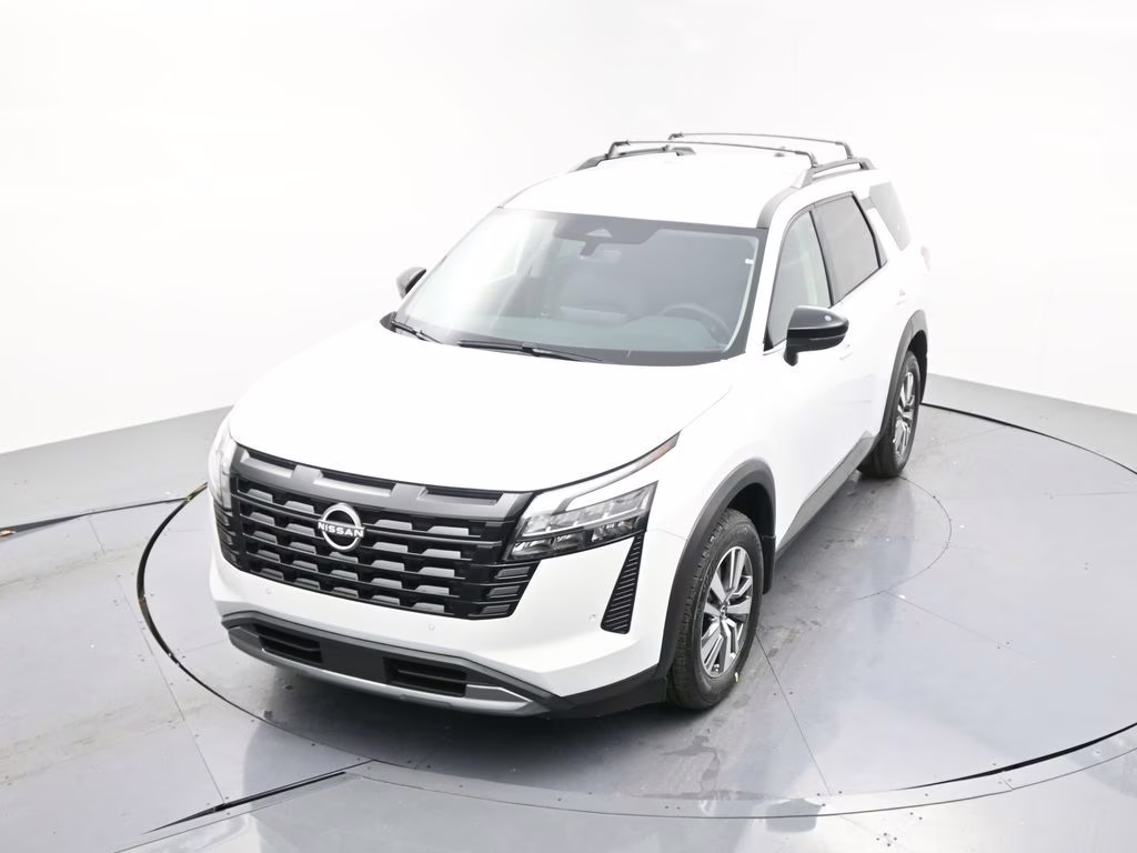 2026 Everest White Pearl Tricoat Nissan Pathfinder SL FWD SUV