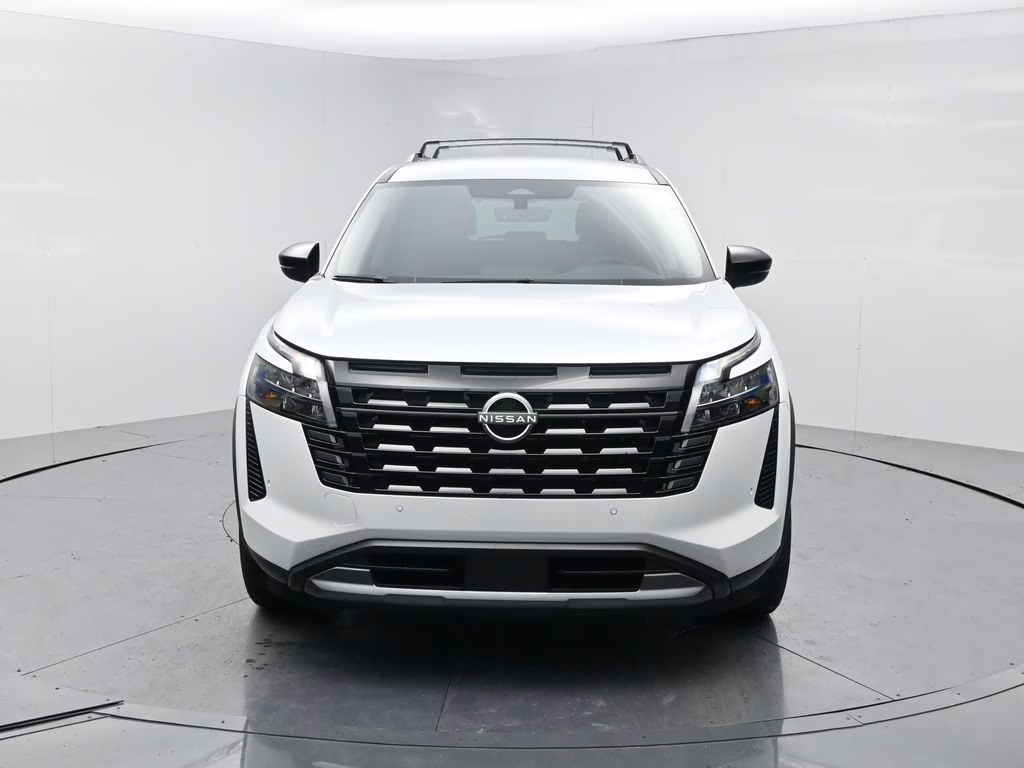 2026 Everest White Pearl Tricoat Nissan Pathfinder SL FWD SUV