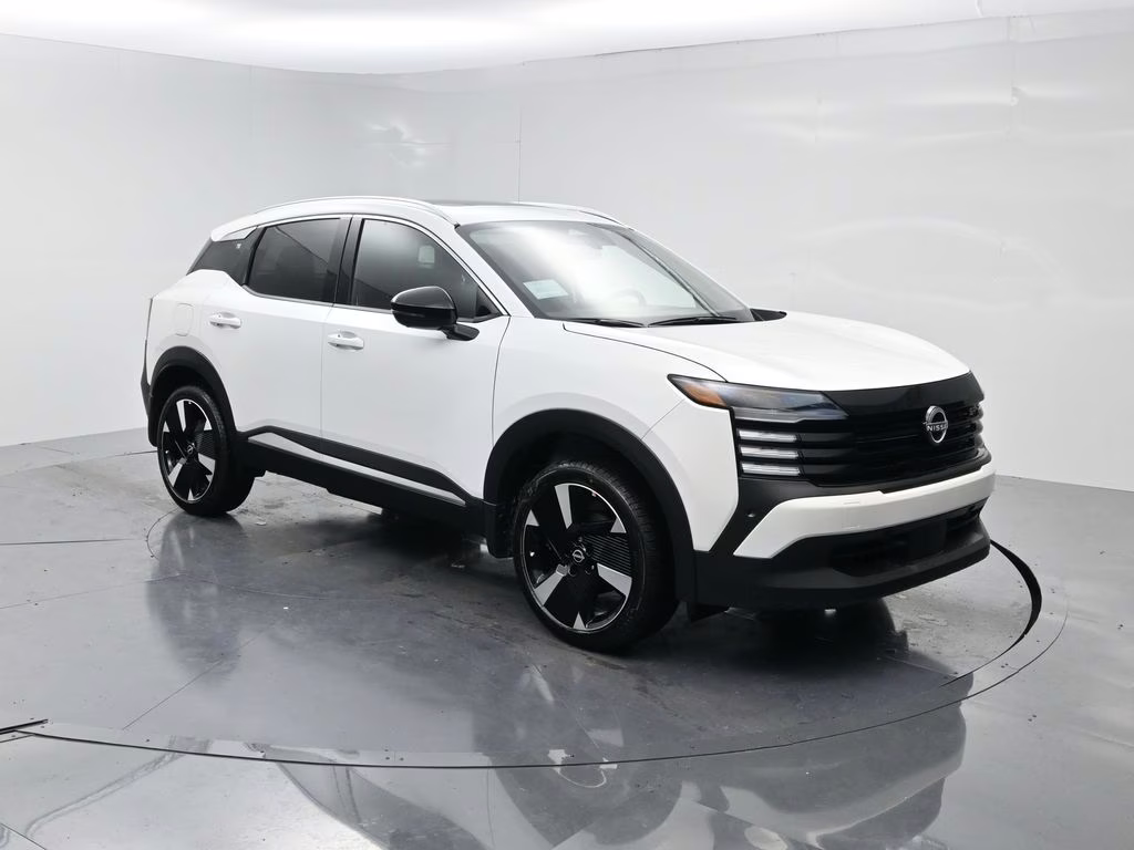 2026 Aspen White Tricoat Nissan Kicks SR FWD SUV