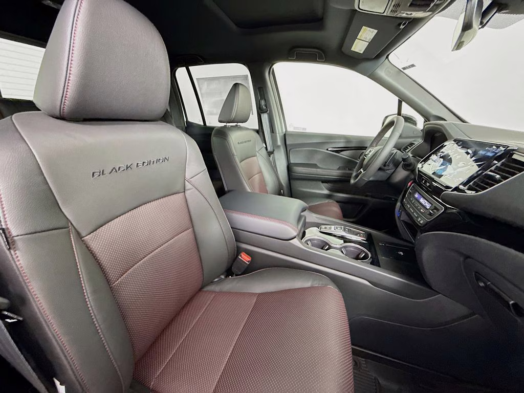 2026 Platinum White Pearl Honda Ridgeline Black Edition AWD Truck