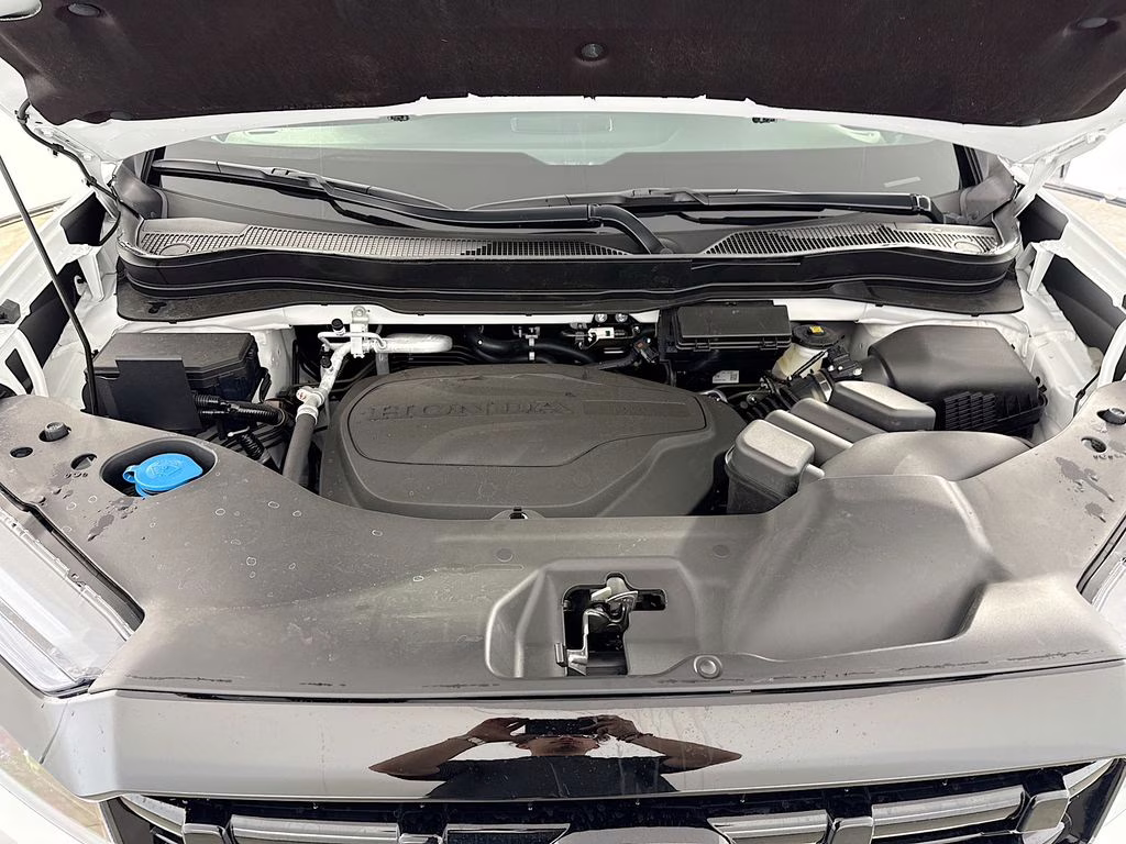 2026 Platinum White Pearl Honda Ridgeline Black Edition AWD Truck