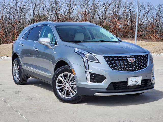 2023 Argent Silver Metallic Cadillac XT5 Premium Luxury FWD SUV