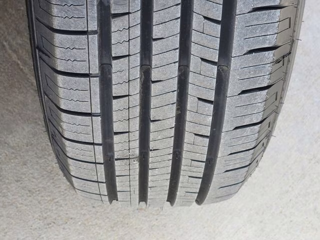 2023 Argent Silver Metallic Cadillac XT5 Premium Luxury FWD SUV