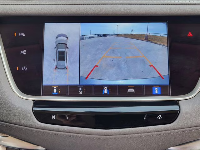 2023 Argent Silver Metallic Cadillac XT5 Premium Luxury FWD SUV