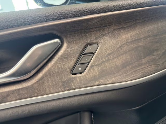 2026 Bright White Clearcoat Jeep Grand Cherokee L Limited 4X4 SUV