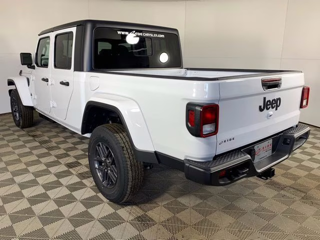 2026 Bright White Clearcoat Jeep Gladiator Sport S 4X4 Truck