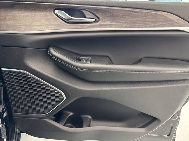 2026 Bright White Clearcoat Jeep Grand Cherokee L Limited 4X4 SUV