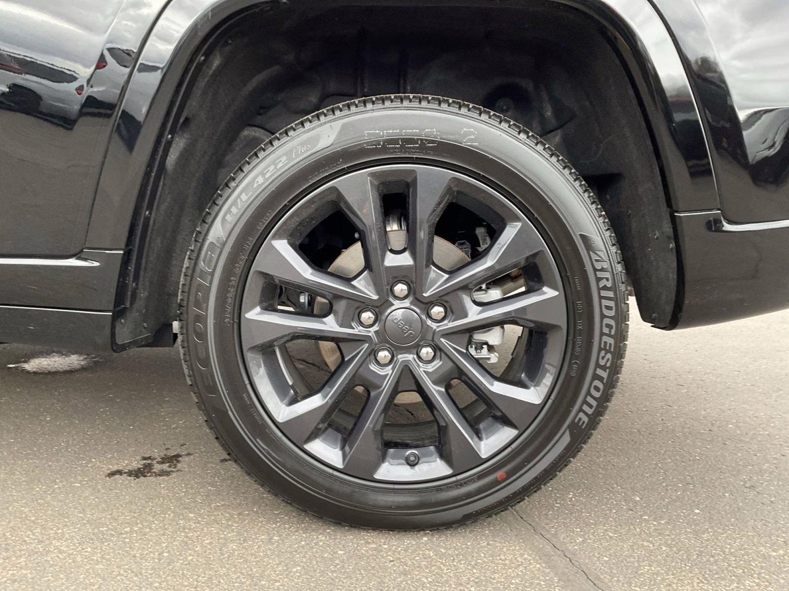 2026 Diamond Black Crystal Pearlcoat Jeep Grand Cherokee Limited 4X4 SUV