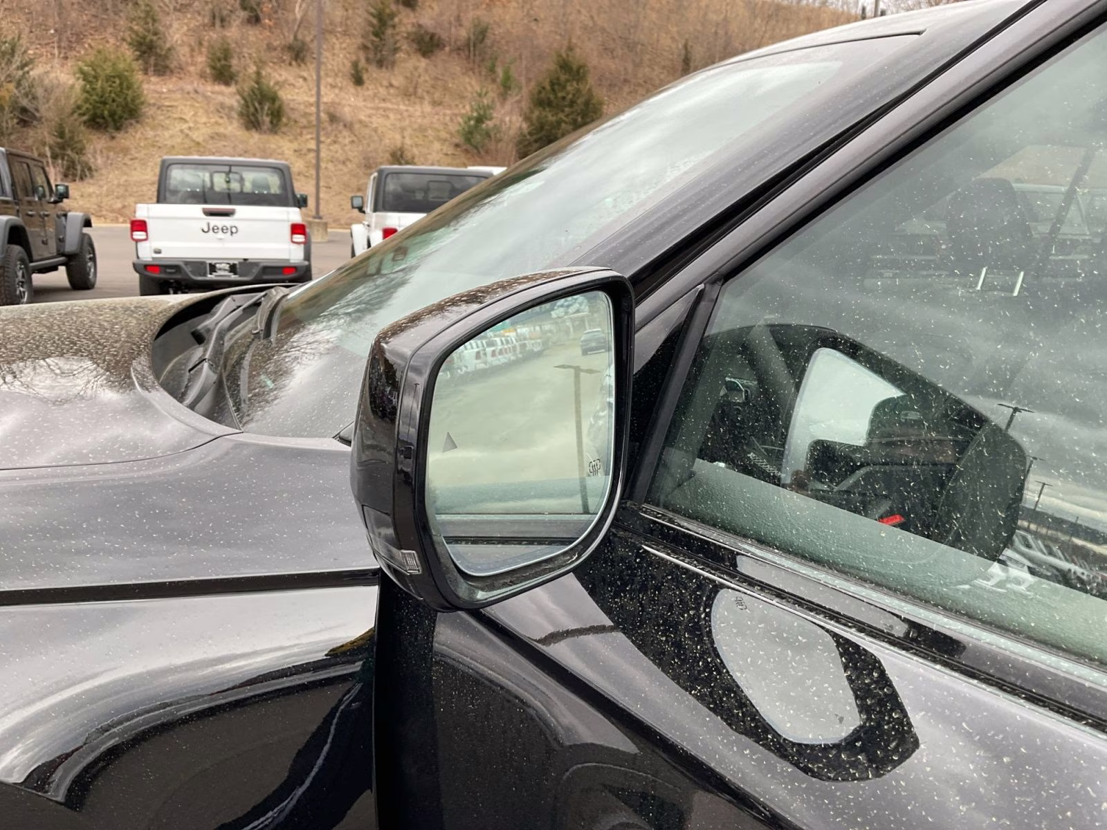 2026 Diamond Black Crystal Pearlcoat Jeep Grand Cherokee Limited 4X4 SUV