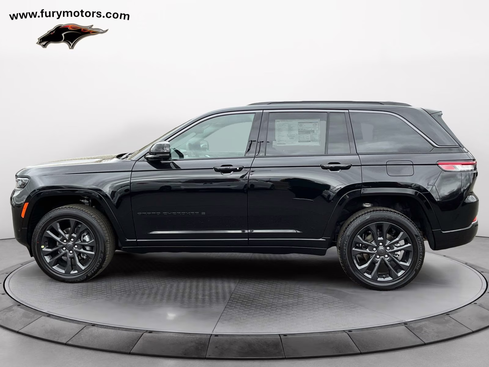2026 Diamond Black Crystal Pearlcoat Jeep Grand Cherokee Limited 4X4 SUV