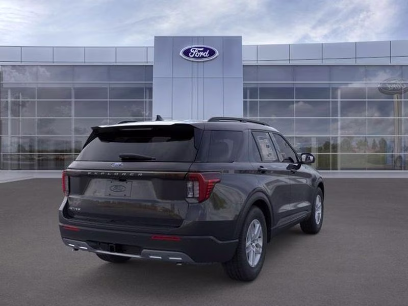 2026 Agate Black Metallic Ford Explorer Active w/200A Pkg RWD SUV