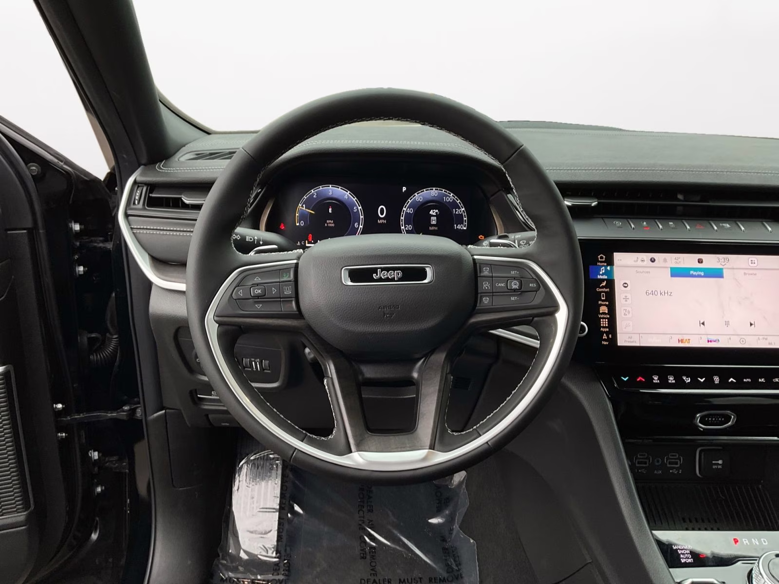 2026 Diamond Black Crystal Pearlcoat Jeep Grand Cherokee Limited 4X4 SUV