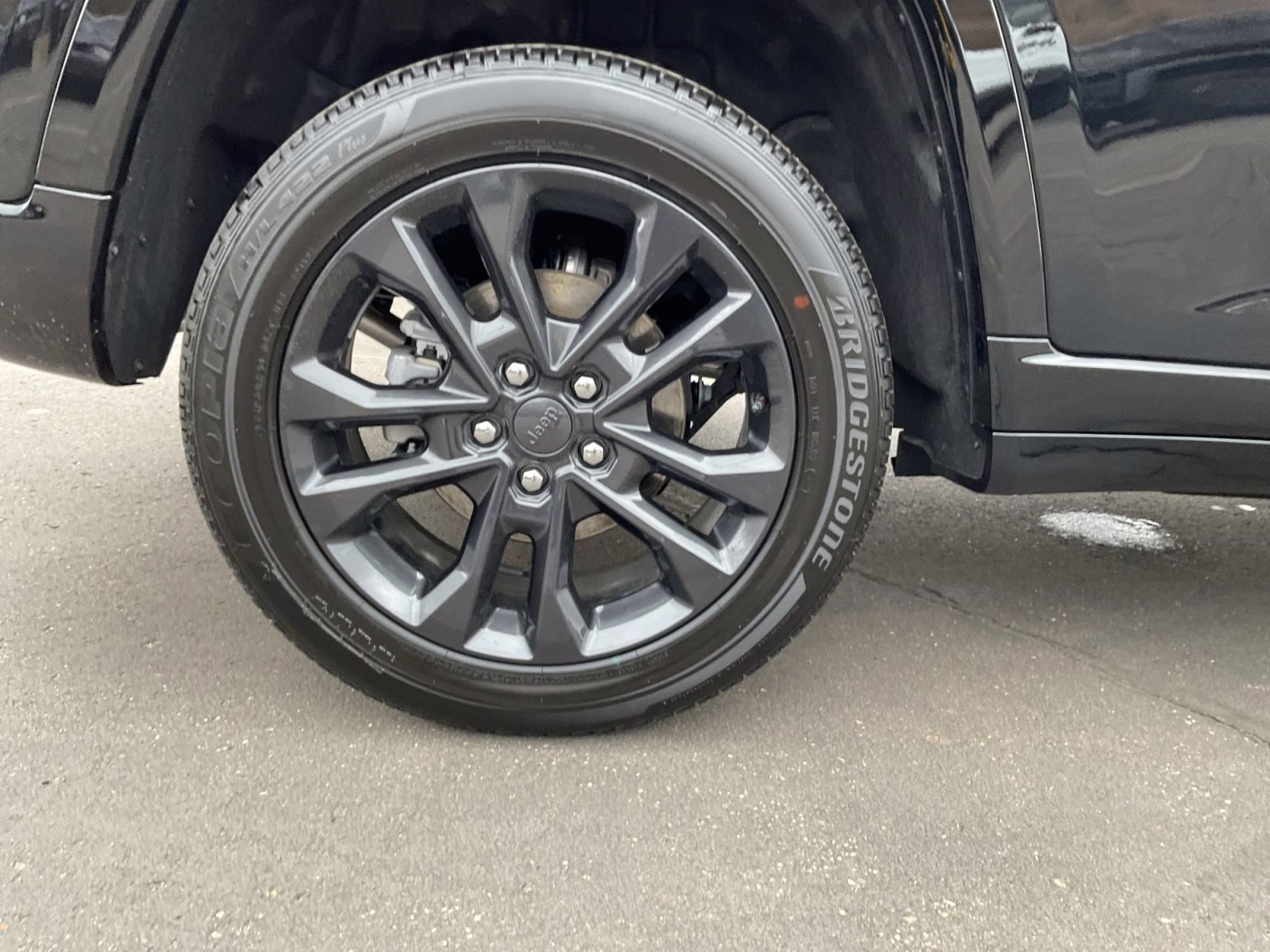 2026 Diamond Black Crystal Pearlcoat Jeep Grand Cherokee Limited 4X4 SUV