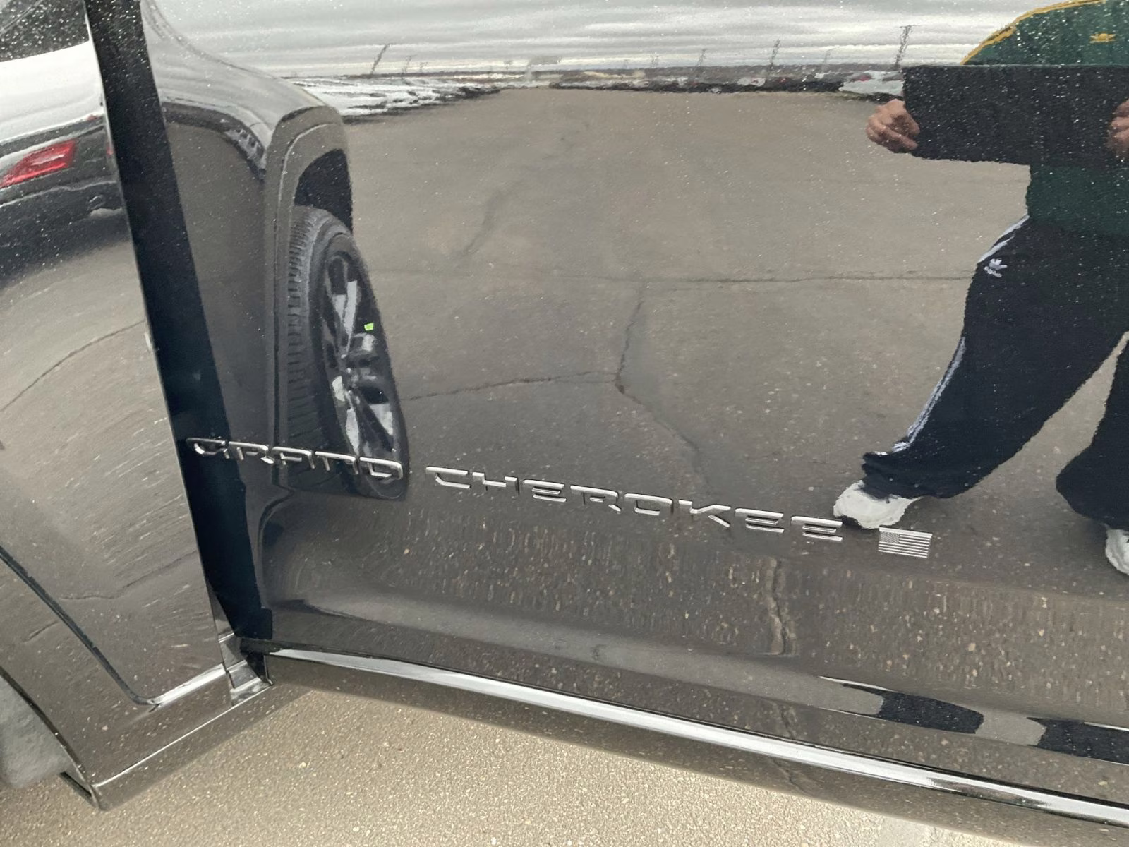 2026 Diamond Black Crystal Pearlcoat Jeep Grand Cherokee Limited 4X4 SUV