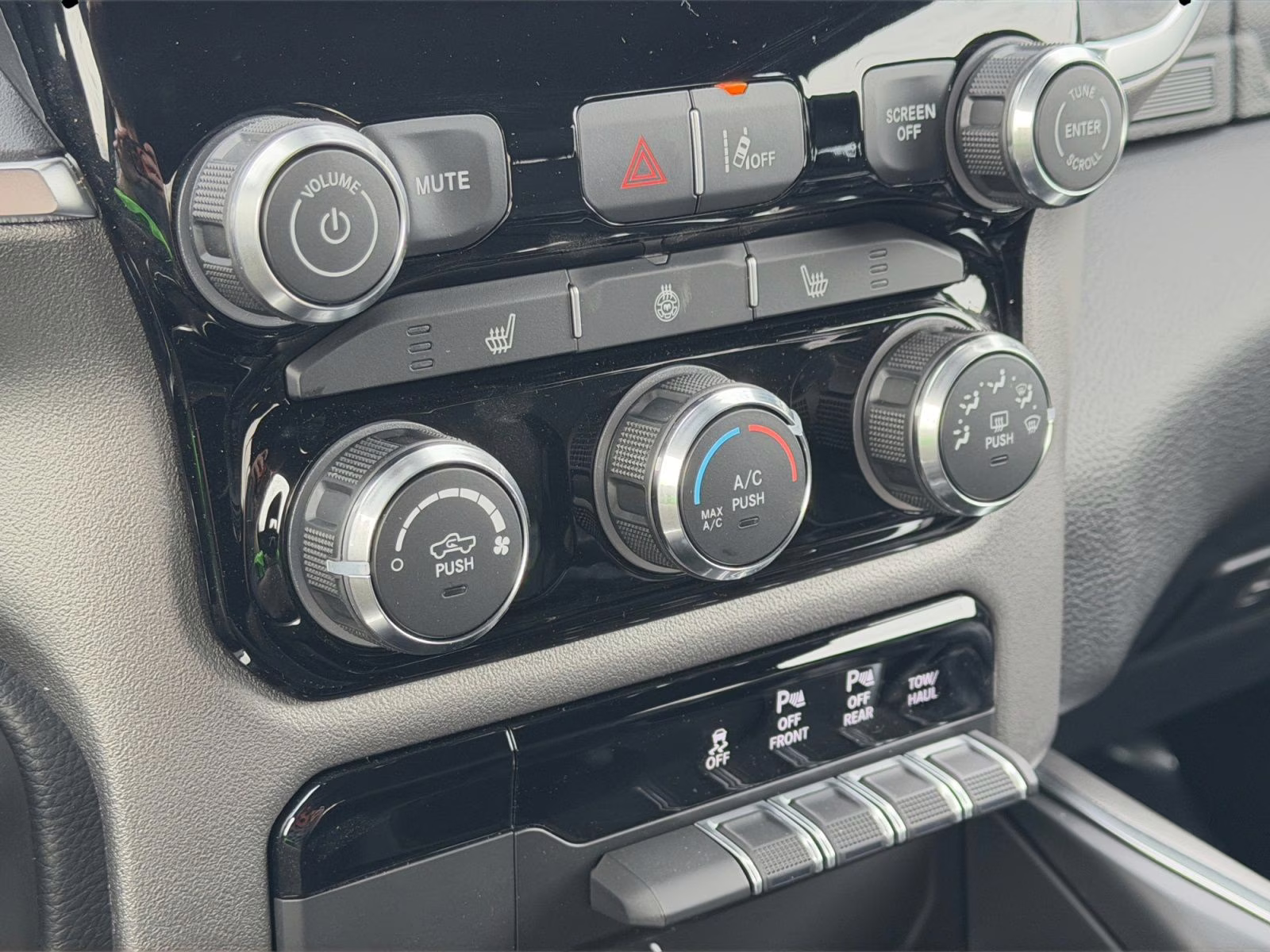 2026 Granite Crystal Metallic Clearcoat Ram 1500 Big Horn/Lone Star 4X4 Truck