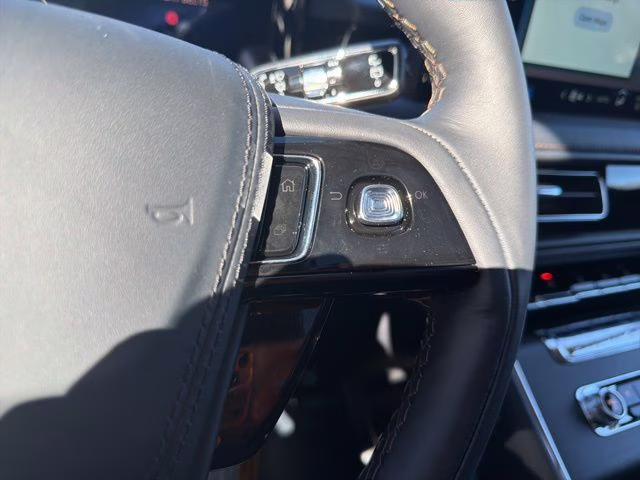 2026 Red Carpet Tinted Clearcoat Lincoln Aviator Reserve AWD SUV