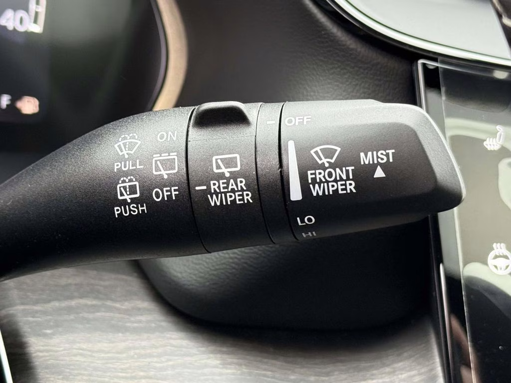 2026 Diamond Black Crystal Pearlcoat Jeep Grand Cherokee L Laredo 4X4 SUV