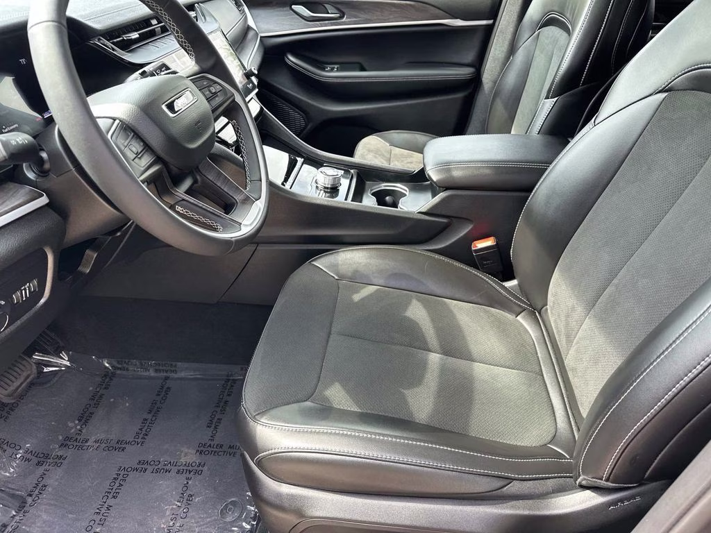 2026 Baltic Gray Metallic Clearcoat Jeep Grand Cherokee L Altitude 4X4 SUV