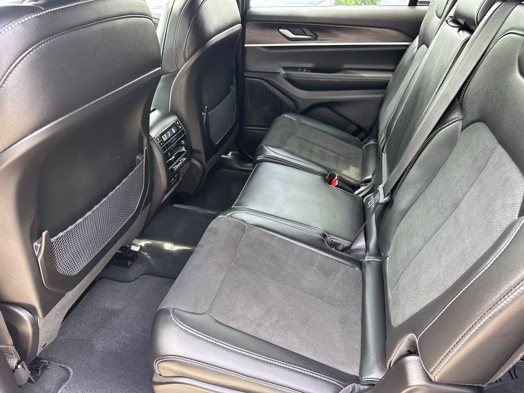 2026 Baltic Gray Metallic Clearcoat Jeep Grand Cherokee L Altitude 4X4 SUV