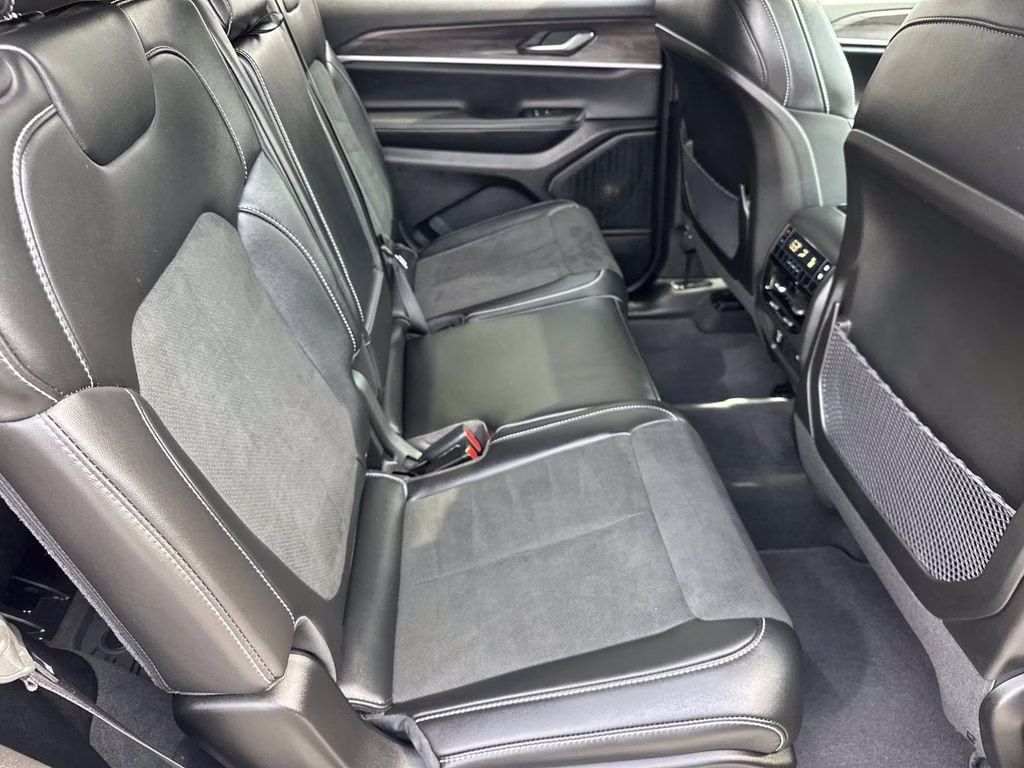 2026 Baltic Gray Metallic Clearcoat Jeep Grand Cherokee L Altitude 4X4 SUV