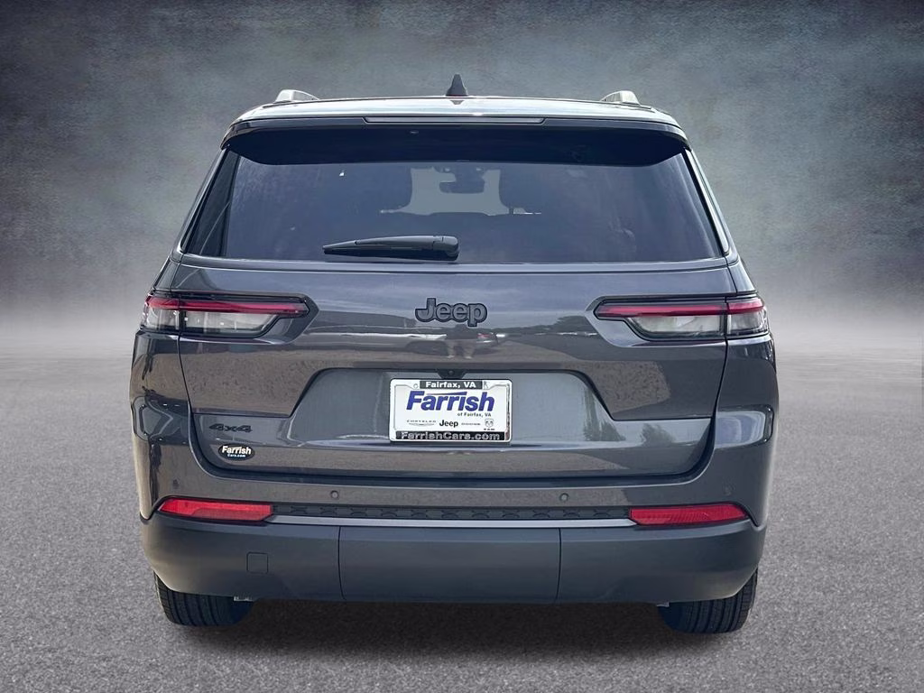 2026 Baltic Gray Metallic Clearcoat Jeep Grand Cherokee L Altitude 4X4 SUV