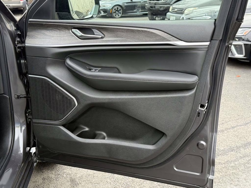 2026 Baltic Gray Metallic Clearcoat Jeep Grand Cherokee L Limited 4X4 SUV