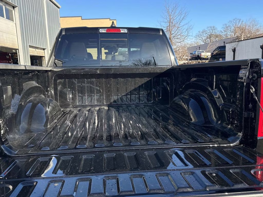 2026 Diamond Black Crystal Pearlcoat Ram 1500 Laramie RWD Truck