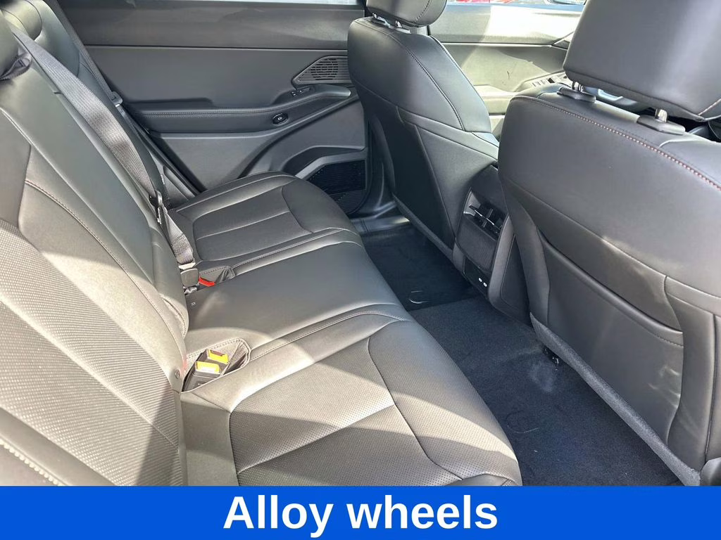 2026 Diamond Black Crystal Pearlcoat Jeep Cherokee Limited 4X4 SUV