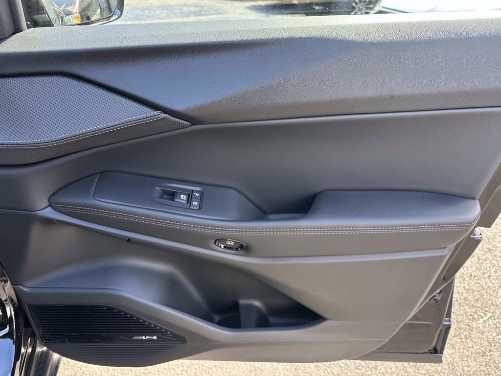 2026 Diamond Black Crystal Pearlcoat Jeep Cherokee Limited 4X4 SUV