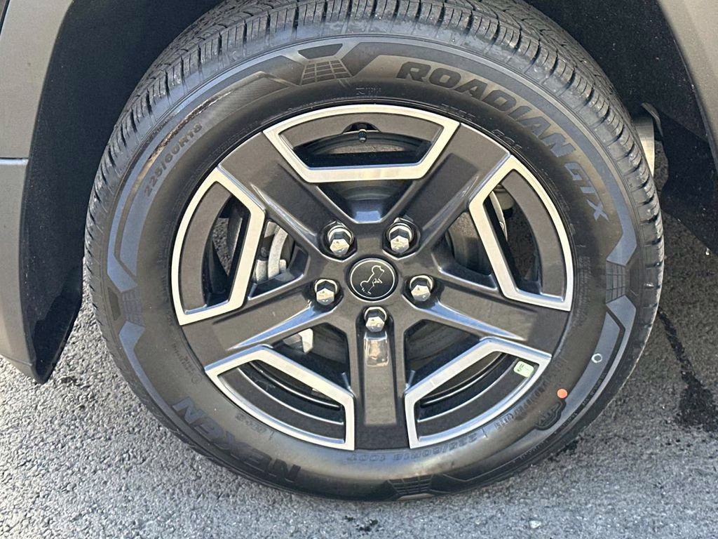 2026 Diamond Black Crystal Pearlcoat Jeep Cherokee Limited 4X4 SUV