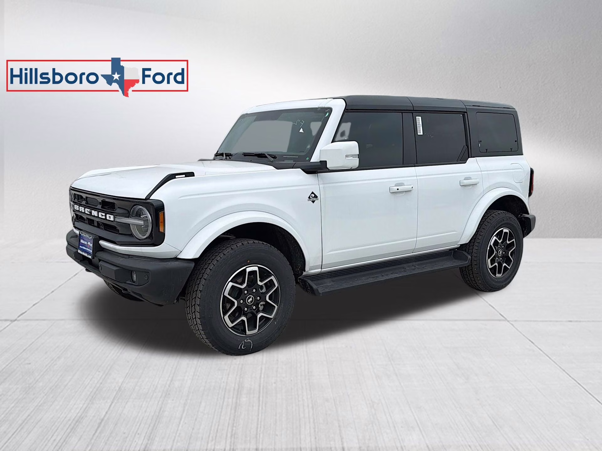 2025 Oxford White Ford Bronco Outer Banks 4X4 SUV