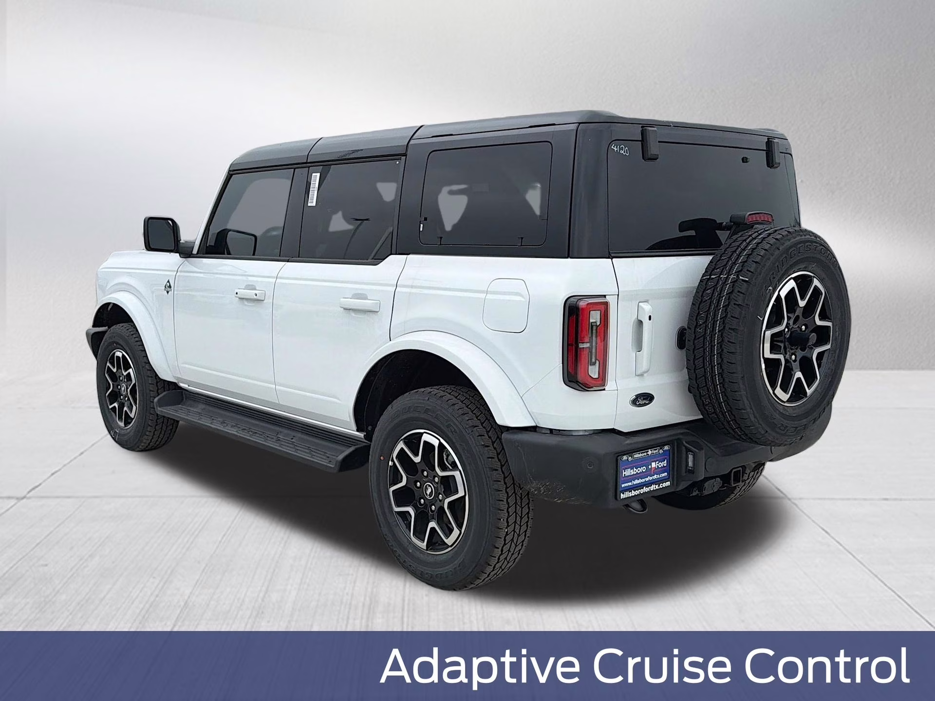 2025 Oxford White Ford Bronco Outer Banks 4X4 SUV