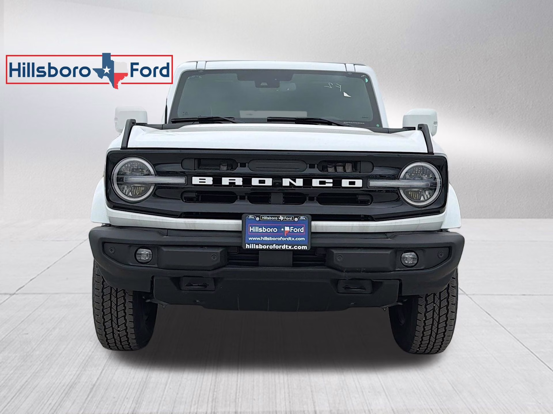 2025 Oxford White Ford Bronco Outer Banks 4X4 SUV