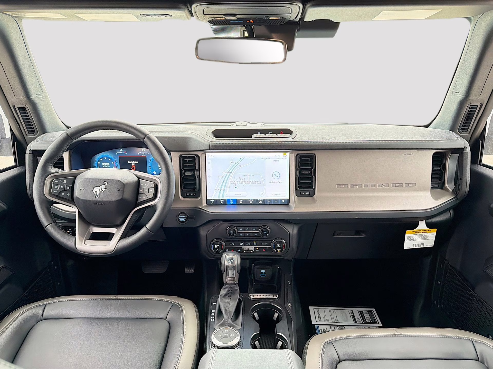 2025 Oxford White Ford Bronco Outer Banks 4X4 SUV