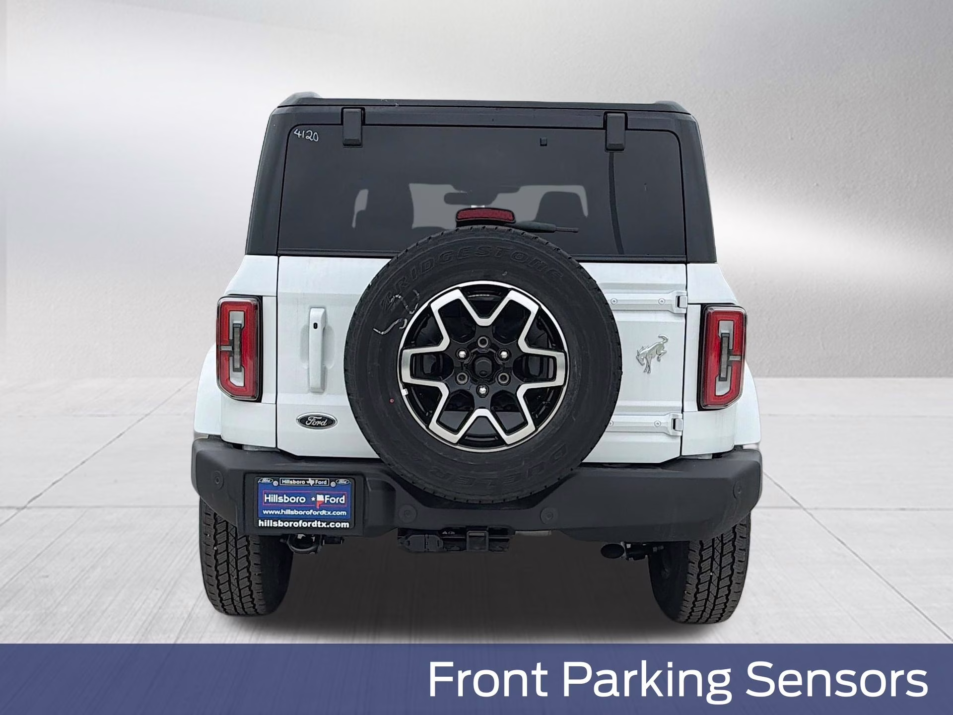 2025 Oxford White Ford Bronco Outer Banks 4X4 SUV