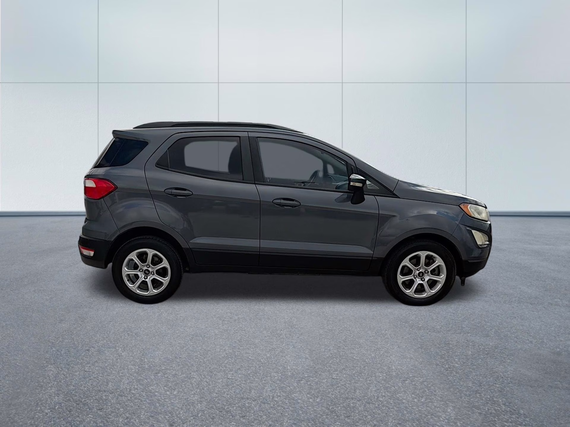 2019 Smoke Metallic Ford EcoSport SE FWD SUV