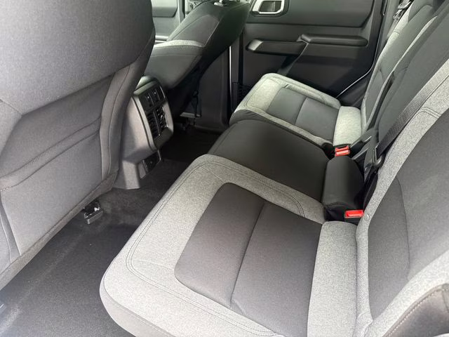 2026 Oxford White Ford Bronco Base 4X4 SUV