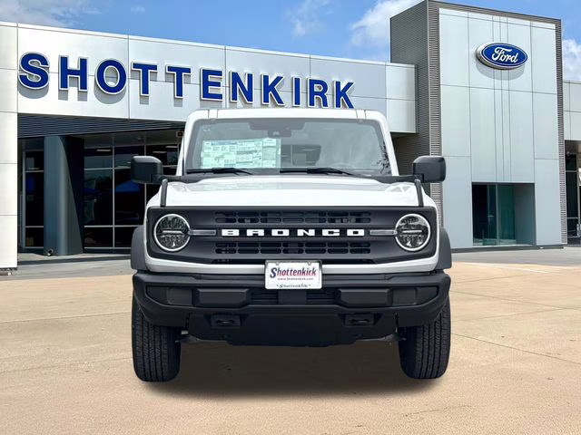 2026 Oxford White Ford Bronco Base 4X4 SUV