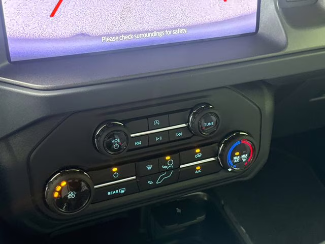 2026 Oxford White Ford Bronco Base 4X4 SUV