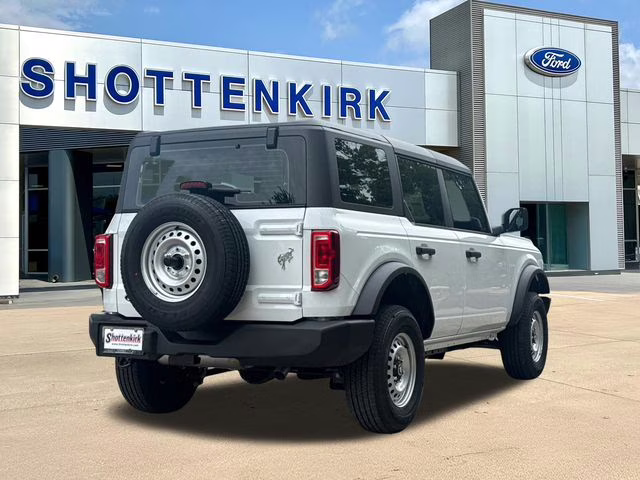 2026 Oxford White Ford Bronco Base 4X4 SUV