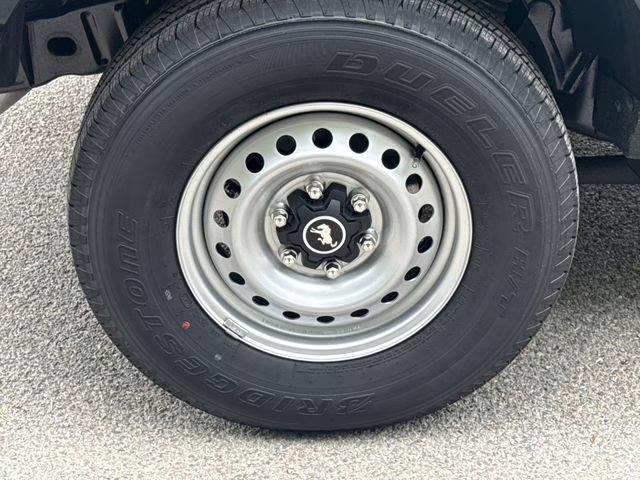 2026 Oxford White Ford Bronco Base 4X4 SUV