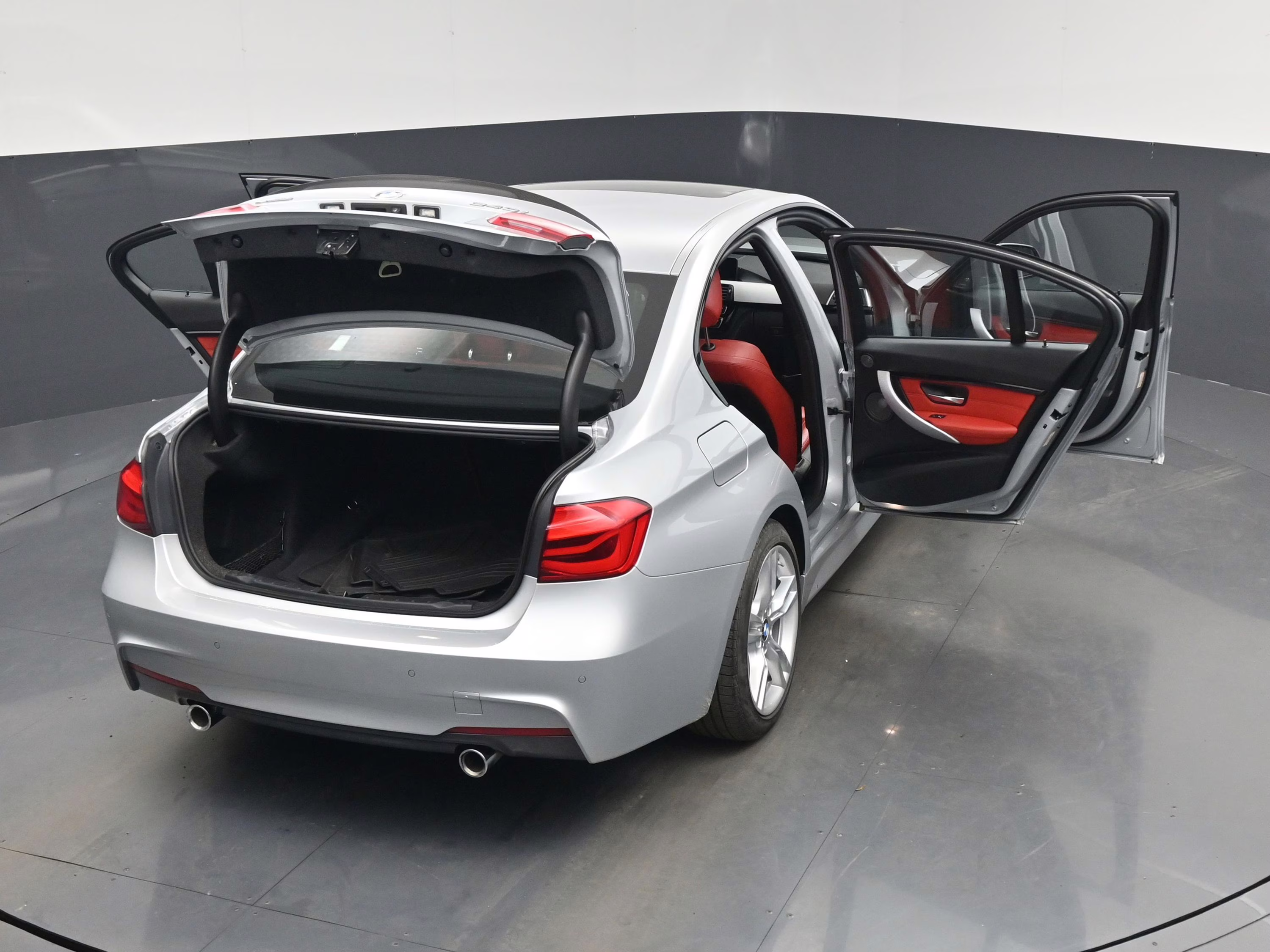 2017 Glacier Silver Metallic BMW 3 Series 340i xDrive AWD Sedan