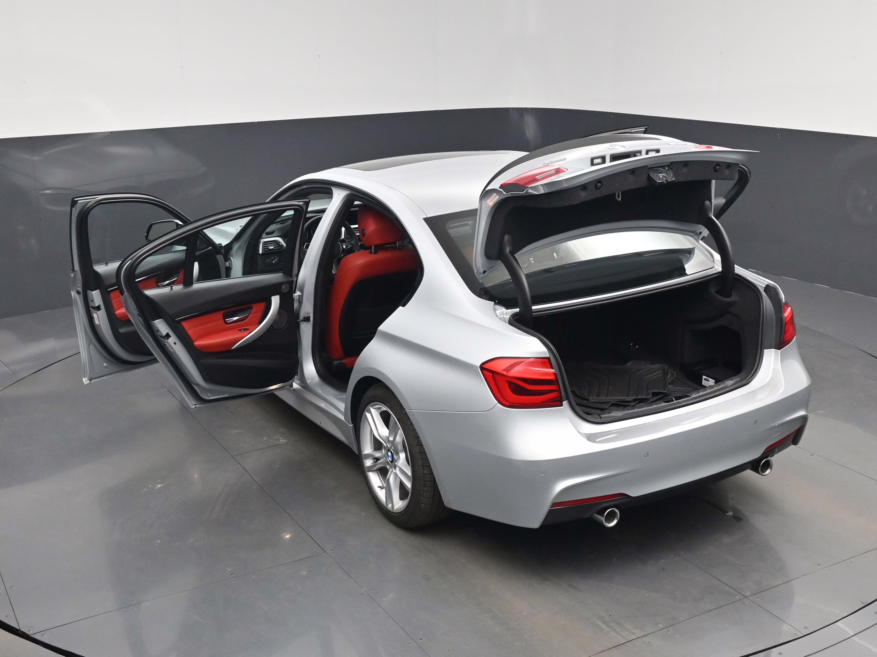 2017 Glacier Silver Metallic BMW 3 Series 340i xDrive AWD Sedan