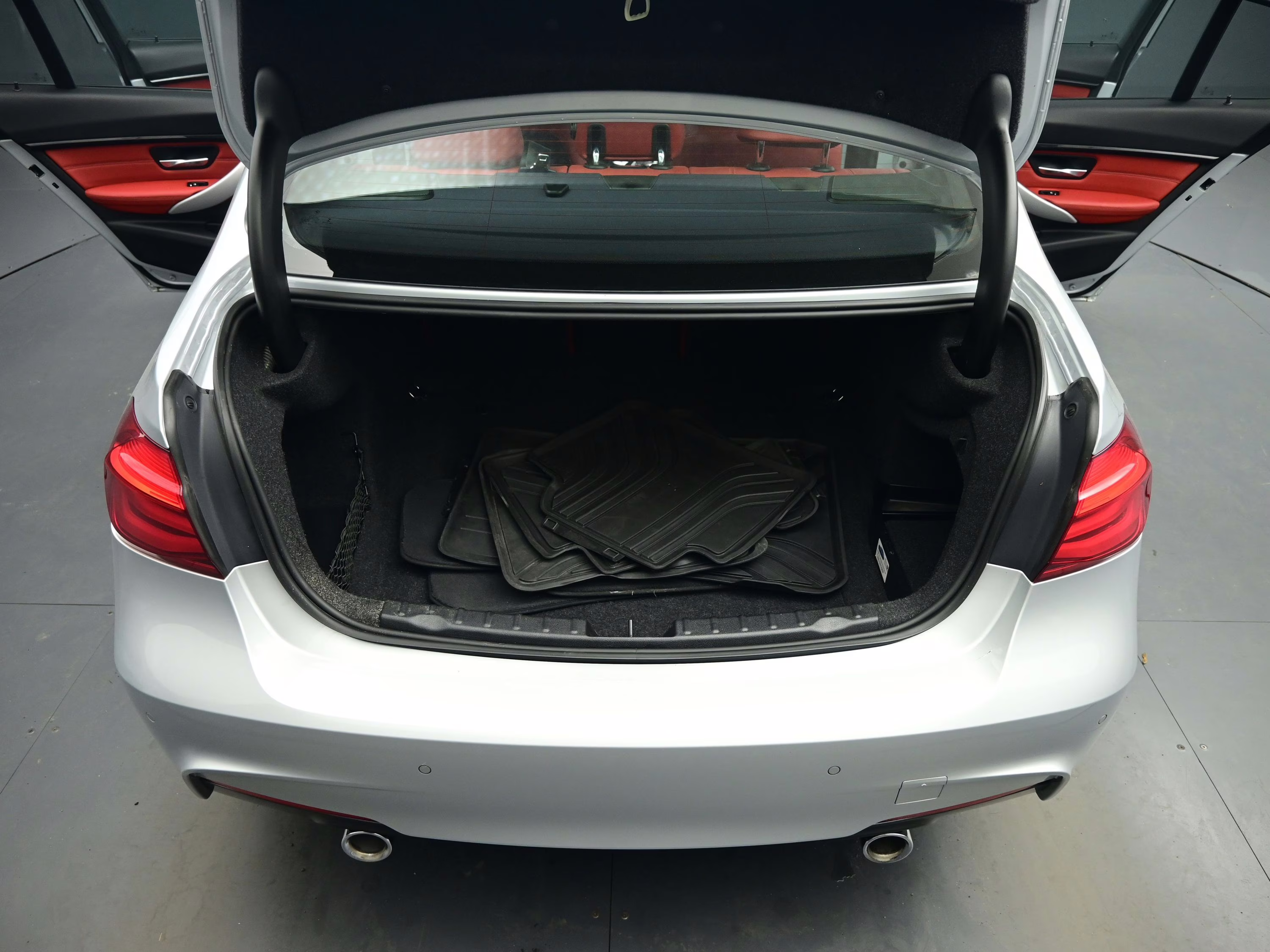 2017 Glacier Silver Metallic BMW 3 Series 340i xDrive AWD Sedan