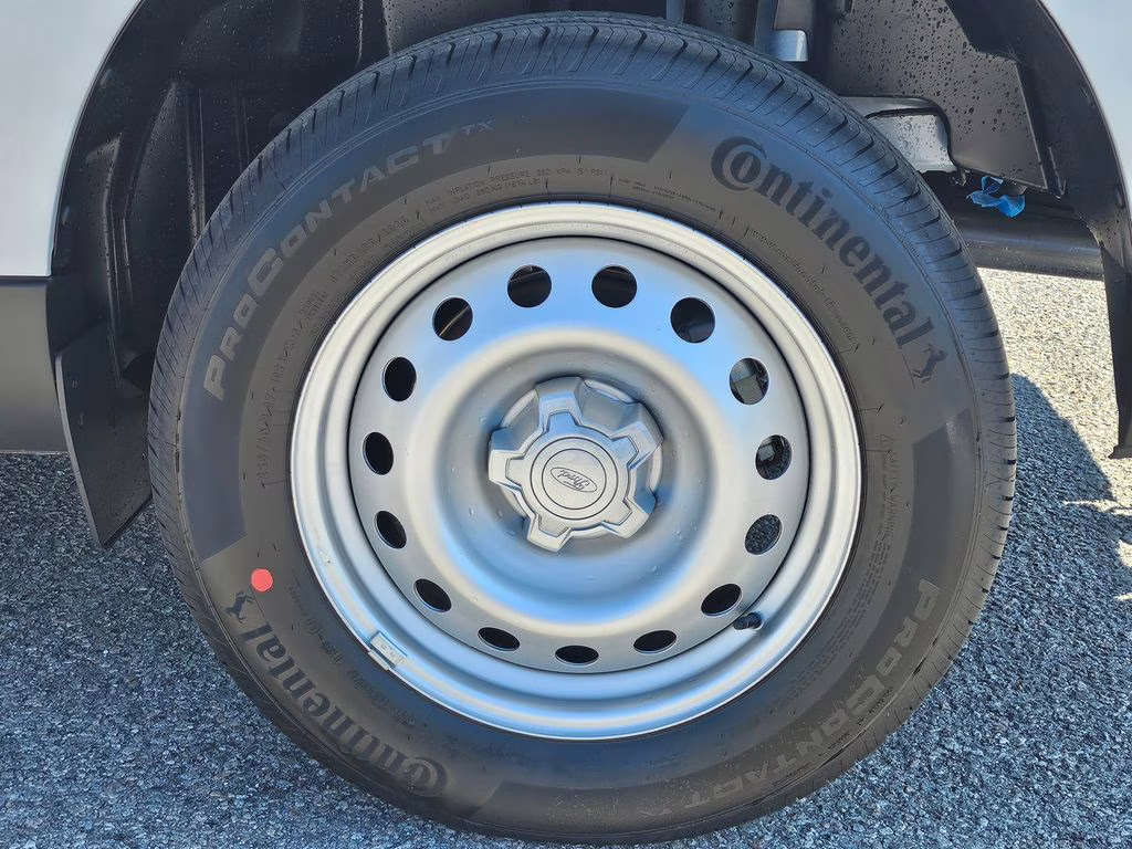 2026 Space White Metallic Ford Maverick XL FWD Truck