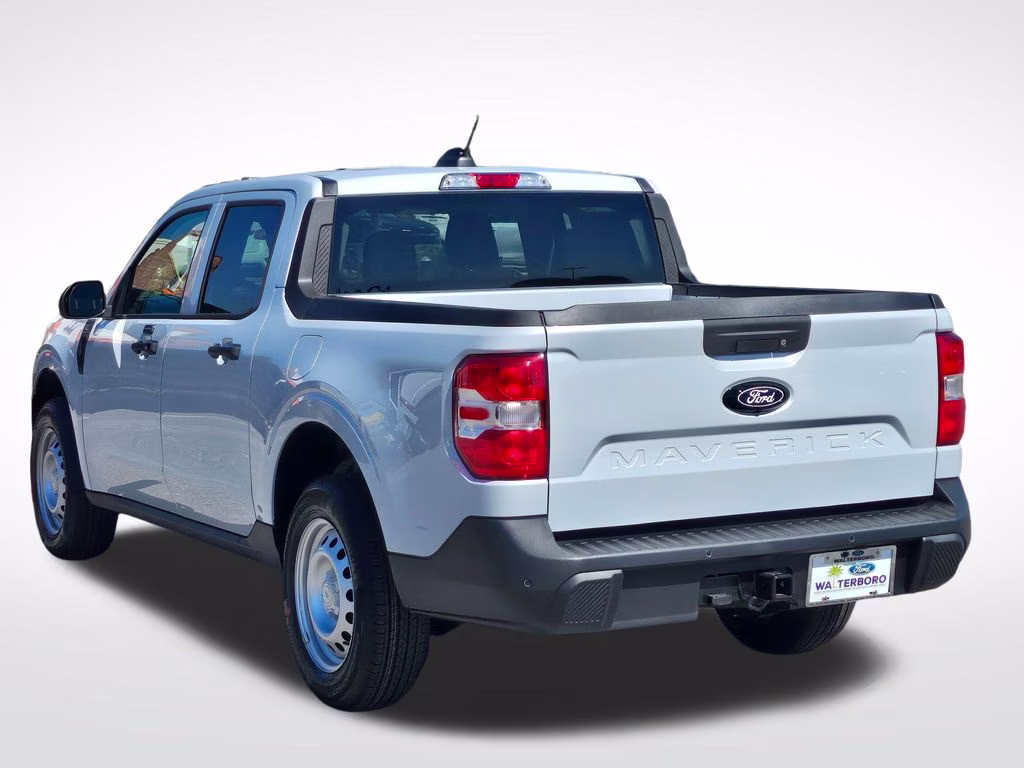 2026 Space White Metallic Ford Maverick XL FWD Truck