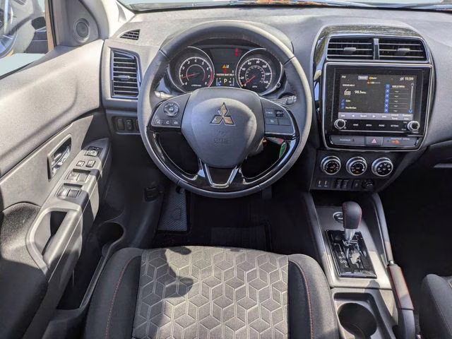 2026 Mercury Gray Metallic Mitsubishi Outlander Sport 2.0 LE 4X4 SUV