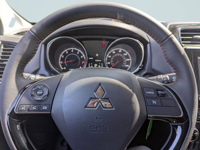 2026 Mercury Gray Metallic Mitsubishi Outlander Sport 2.0 LE 4X4 SUV